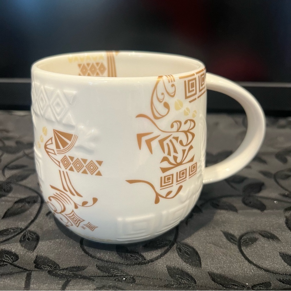 Starbucks 2012 Bone China Embossed White & Metallic Gold Mug 14oz Aztec …